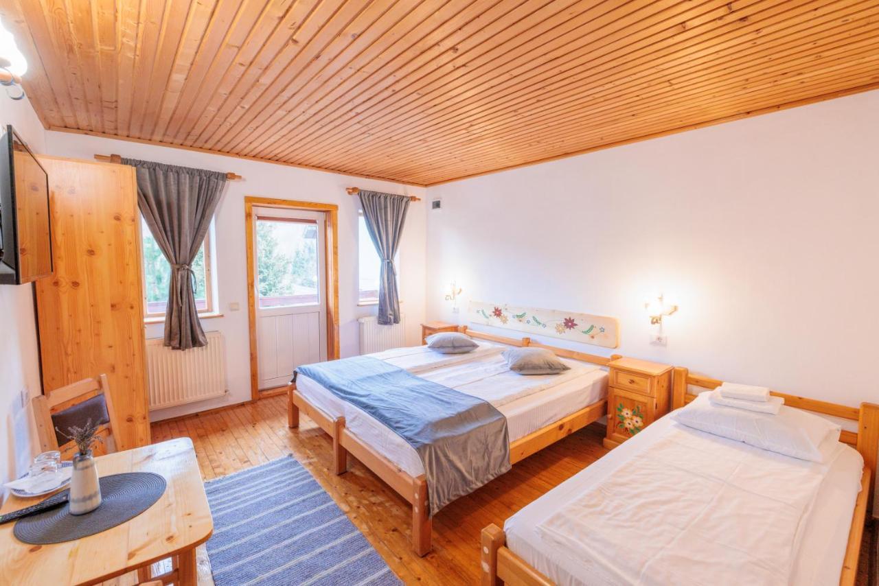 Pensiunea Piatra-Craiului Zărneşti Buitenkant foto